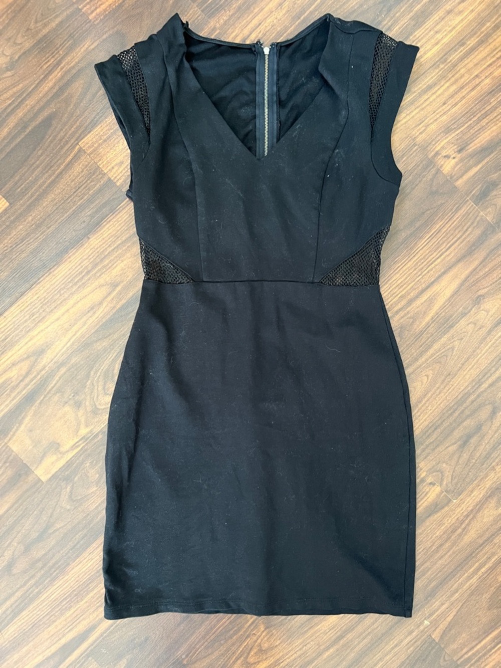 Black V-Neck Cap Sleeve Sheath Dress